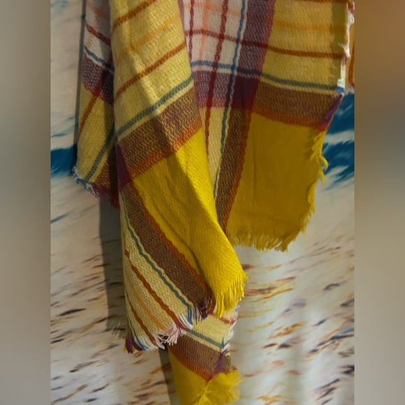 Old Navy Yellow Plaid Flannel Fringe Scarf Wrap NWT - Picture 8 of 14